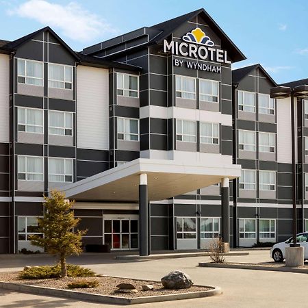 Microtel Inn & Suites By Wyndham Lloydminster Dış mekan fotoğraf