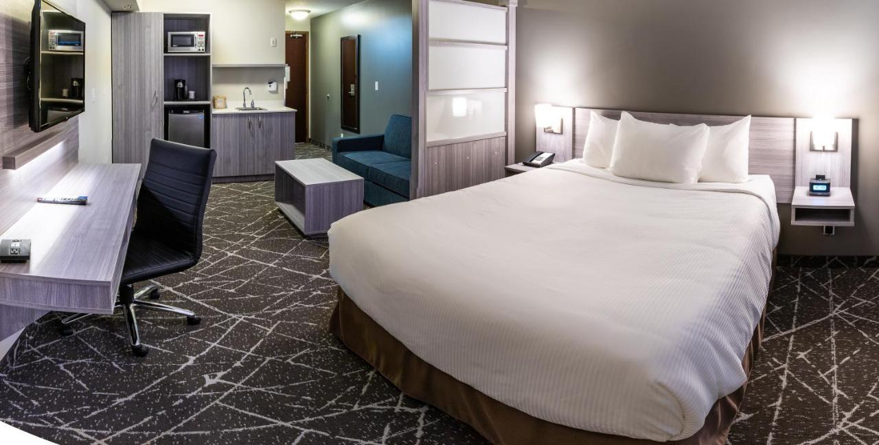 Microtel Inn & Suites By Wyndham Lloydminster Dış mekan fotoğraf