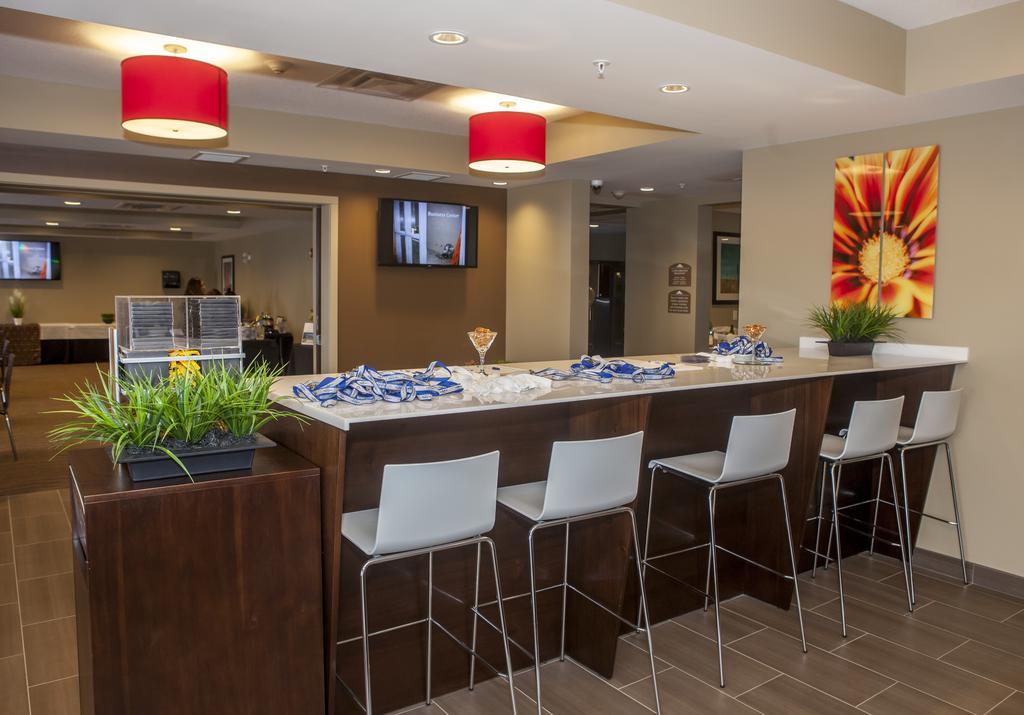 Microtel Inn & Suites By Wyndham Lloydminster Dış mekan fotoğraf