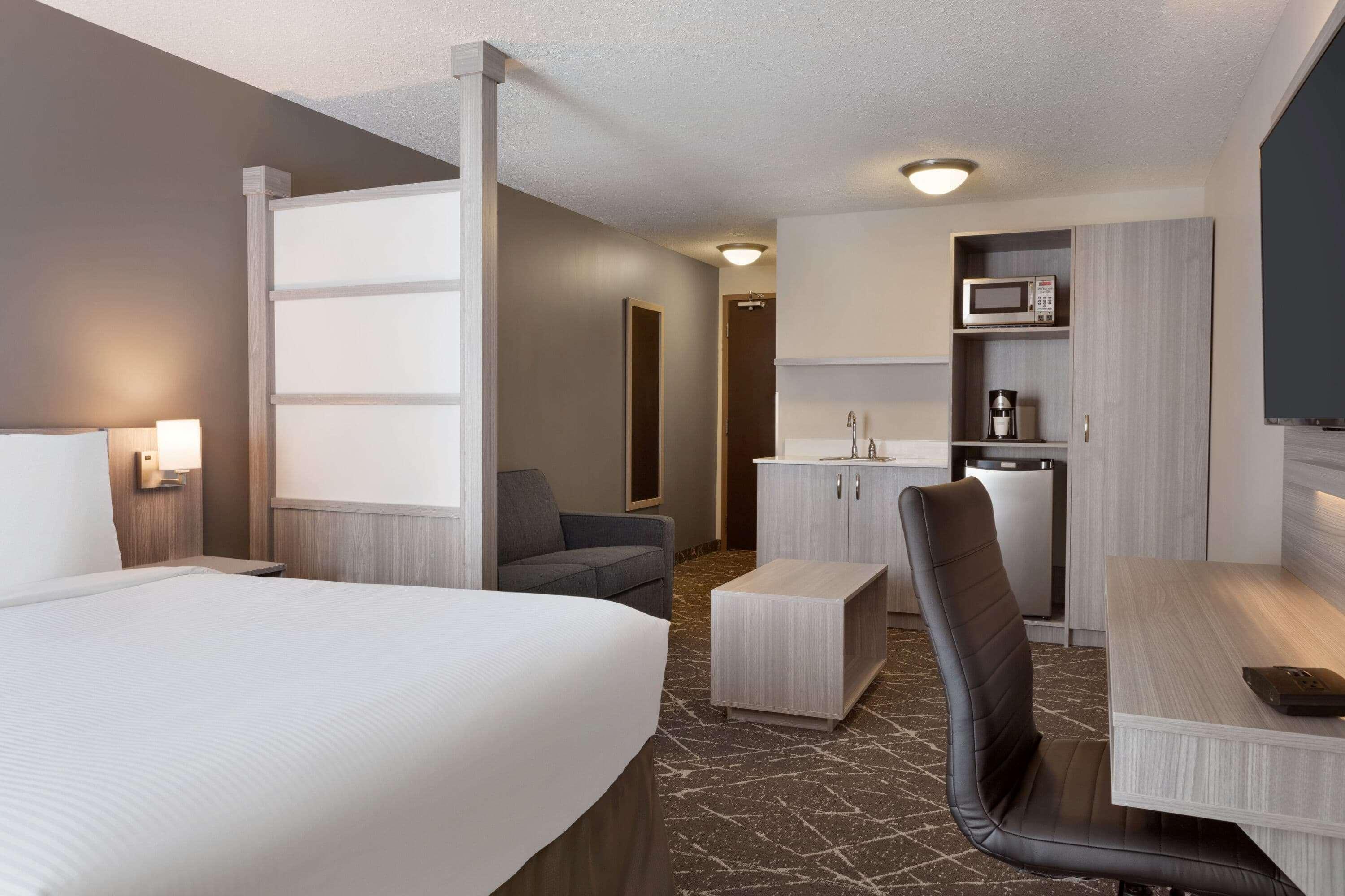 Microtel Inn & Suites By Wyndham Lloydminster Dış mekan fotoğraf