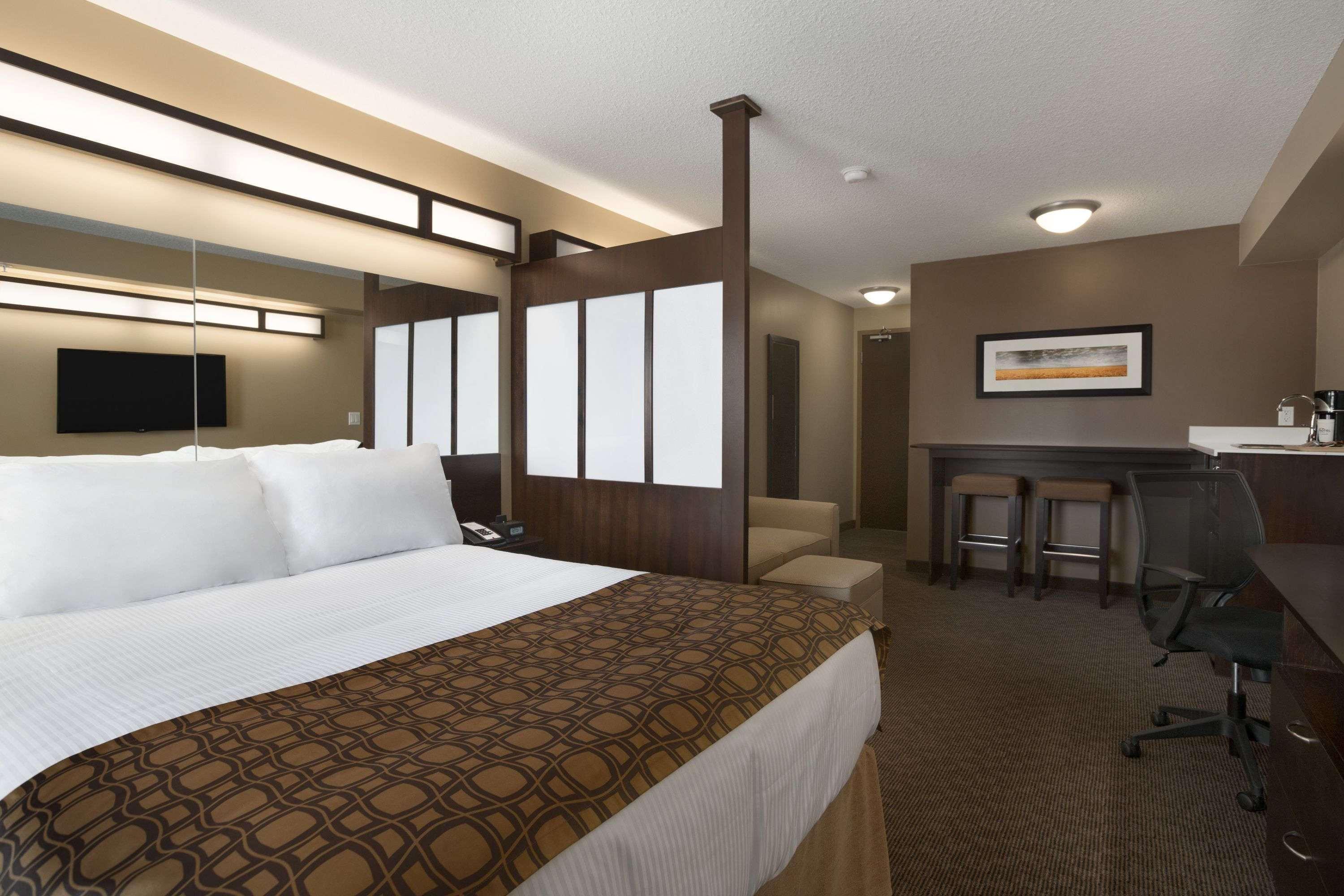 Microtel Inn & Suites By Wyndham Lloydminster Dış mekan fotoğraf