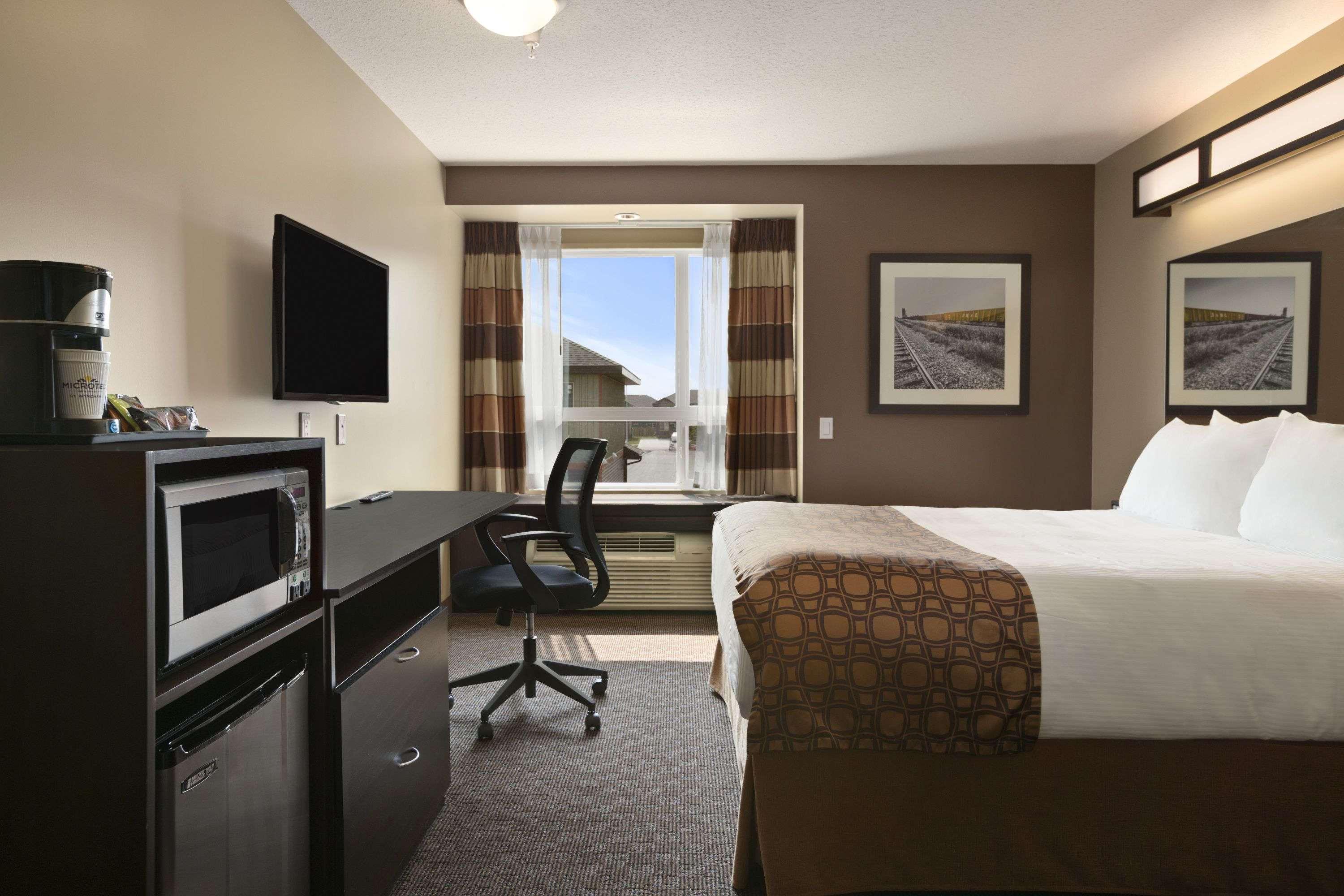 Microtel Inn & Suites By Wyndham Lloydminster Dış mekan fotoğraf