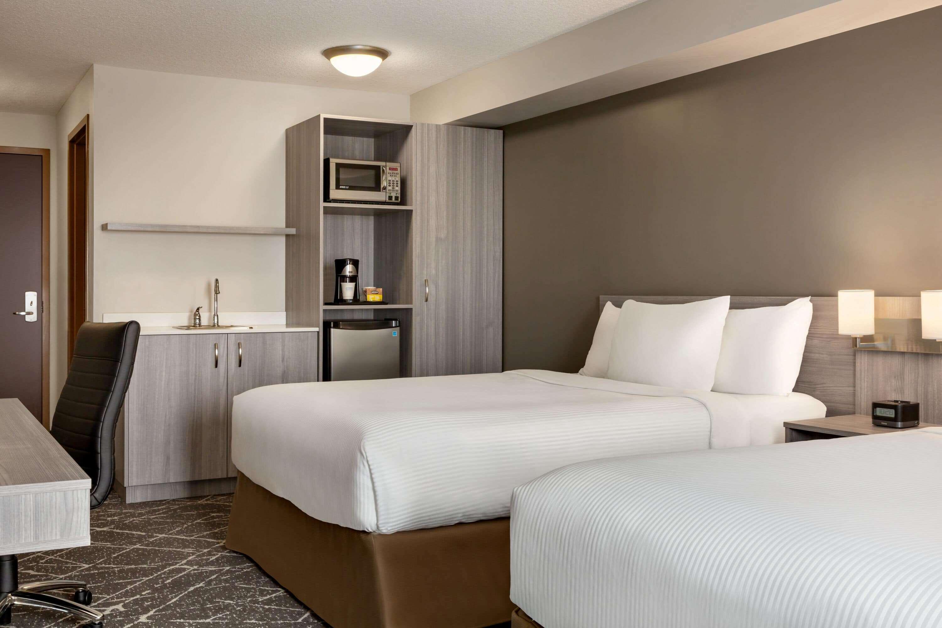 Microtel Inn & Suites By Wyndham Lloydminster Dış mekan fotoğraf