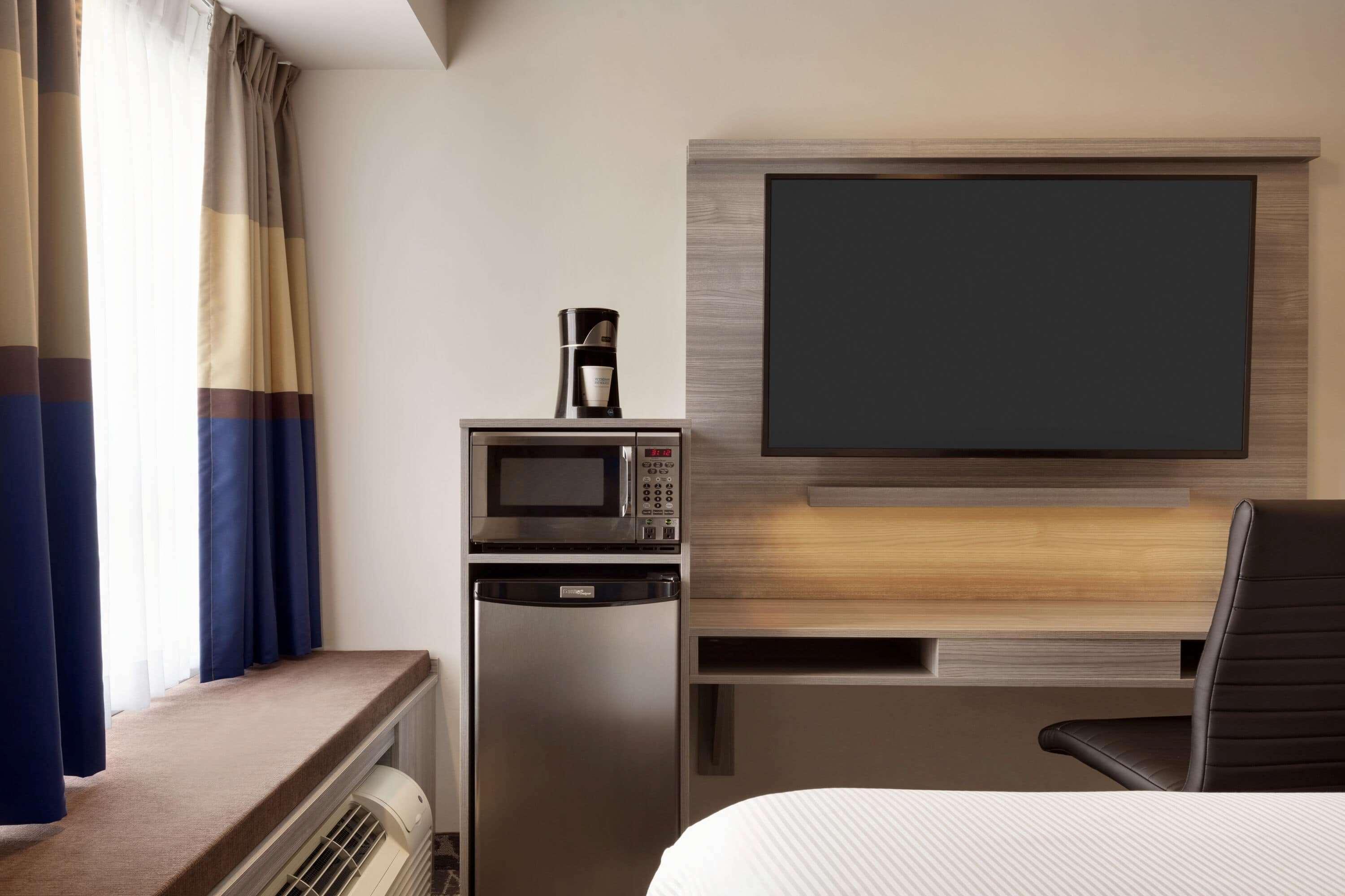 Microtel Inn & Suites By Wyndham Lloydminster Dış mekan fotoğraf