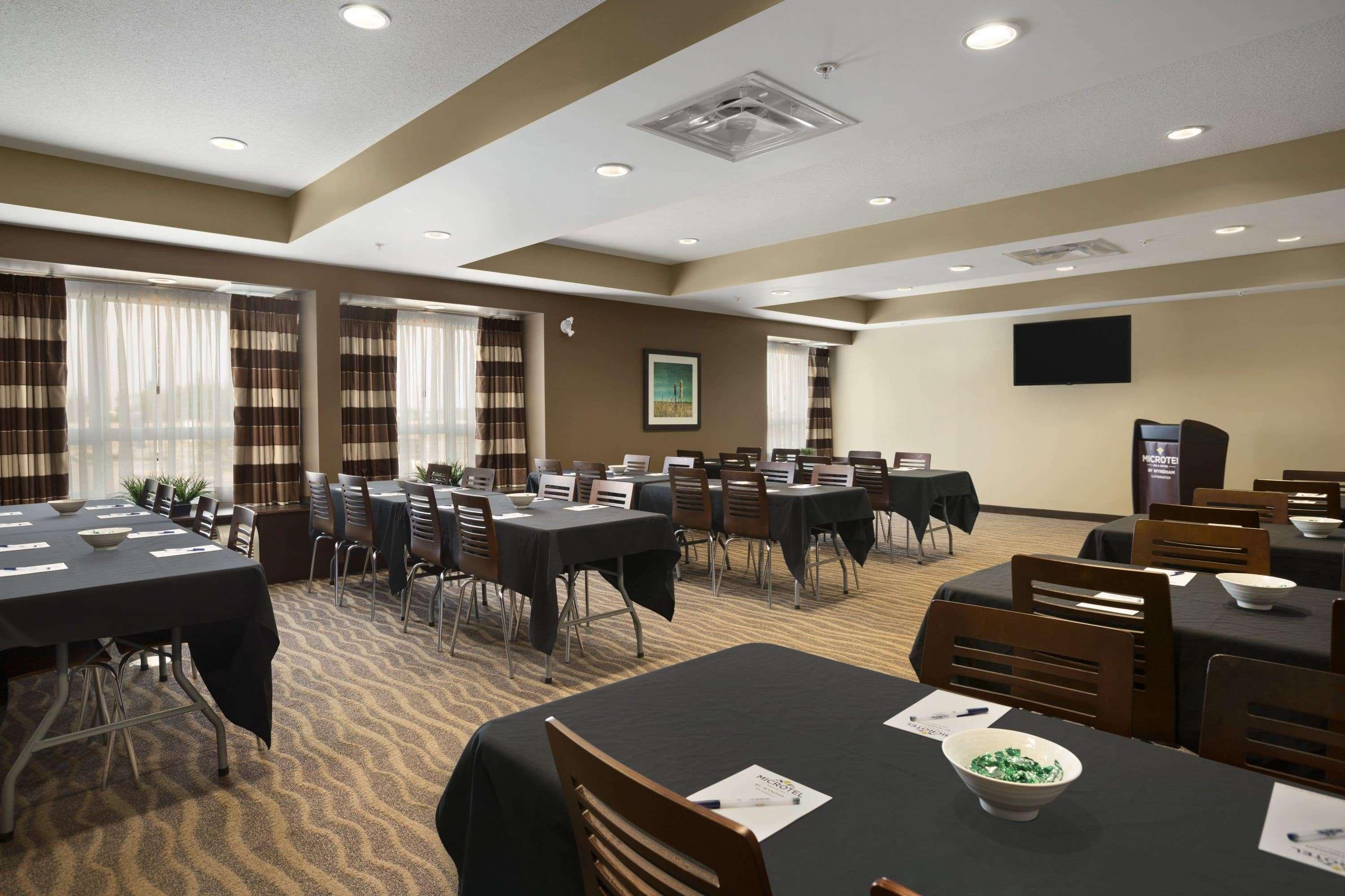 Microtel Inn & Suites By Wyndham Lloydminster Dış mekan fotoğraf